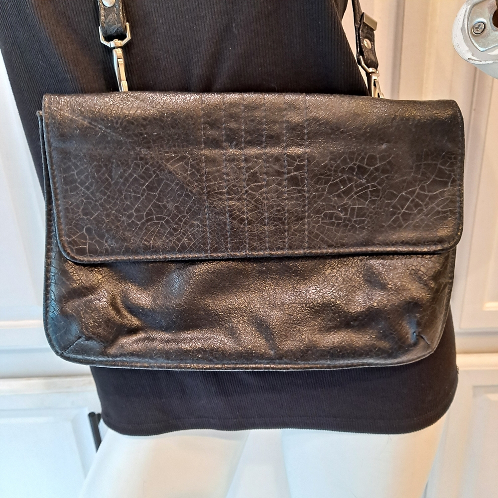 Elegant Black Leather Crossbody Bag